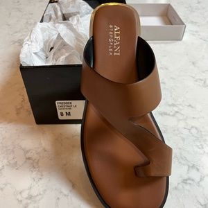 Alfani Size 8 Brown Sandals
